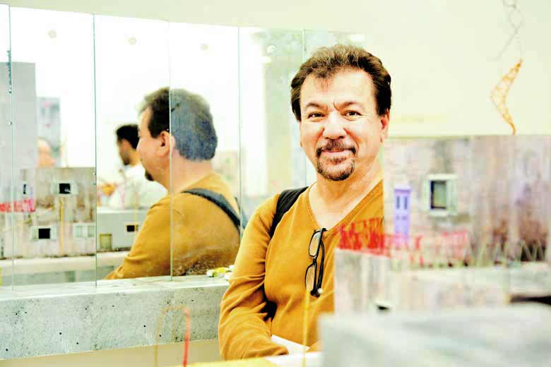 Der kurdische Autor Bachtyar Ali auf der Pluriversale V in Köln.