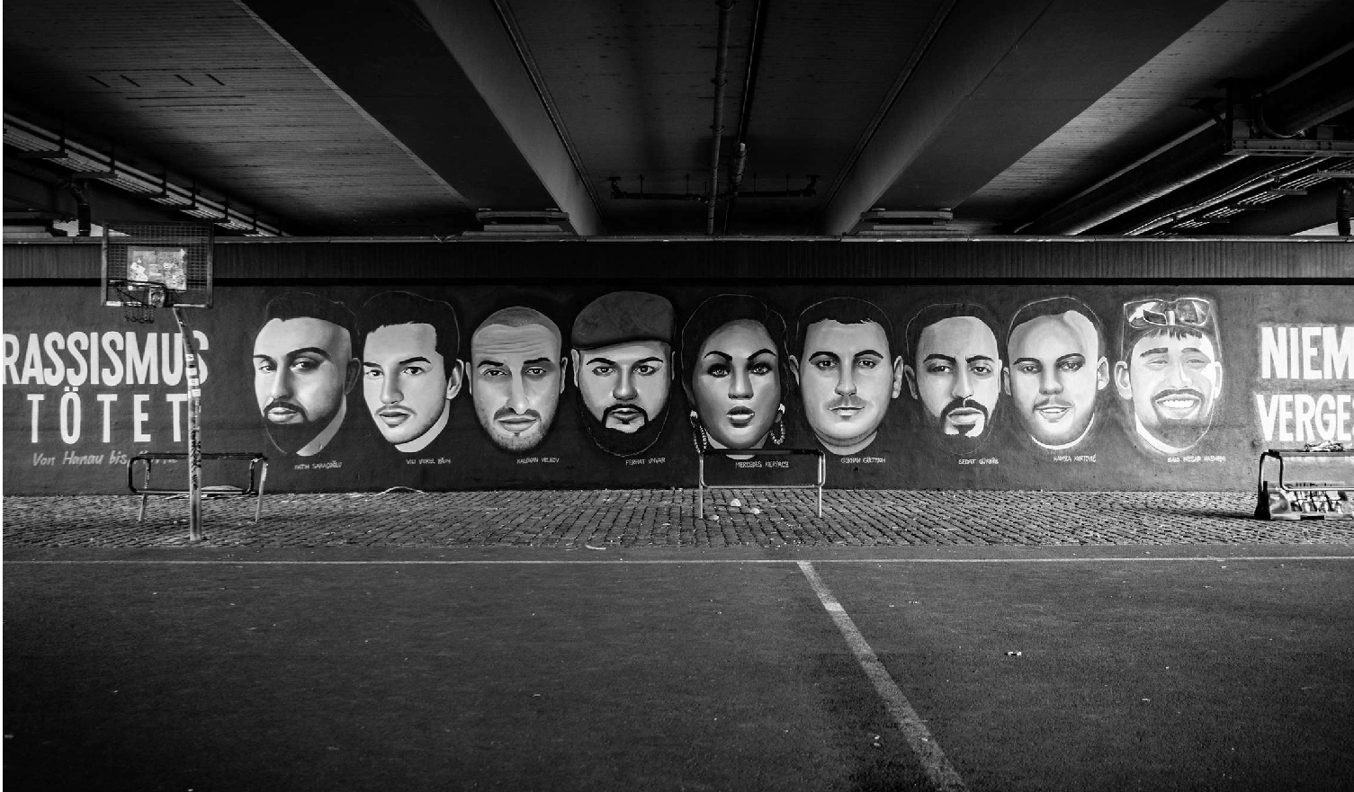 Wandgemaelde der Gesichter der neuen Menschen im Portraet. Wandgemaelde der Gesichter der neuen Menschen im Portraet.