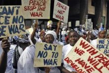 Liberianische Frauen protestieren 2007 gegen sexualisierte Gewalt