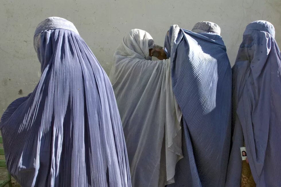 Women in Afghanistan wearing burkas