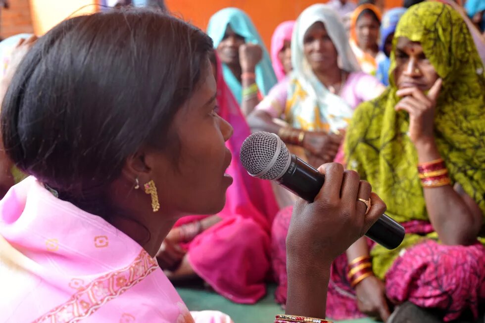 Somwati Bai speaking in front of  local women