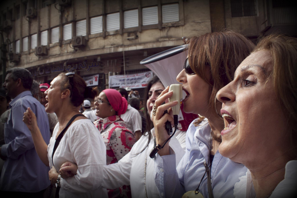 Frauen protestieren am 20. April 2012 auf dem Tahrir-Platz Frauen protestieren am 20. April 2012 auf dem Tahrir-Platz